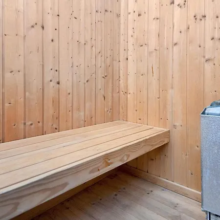 Holiday home Four-bedroom Holiday In 1 Ronde