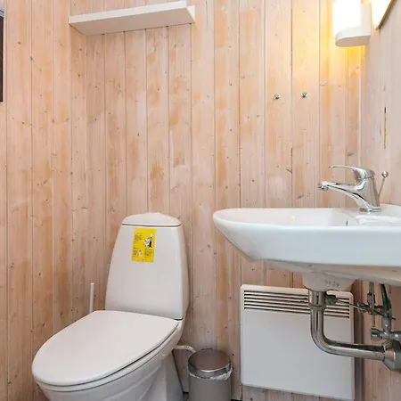 Holiday home Four-bedroom Holiday In 1 Ronde